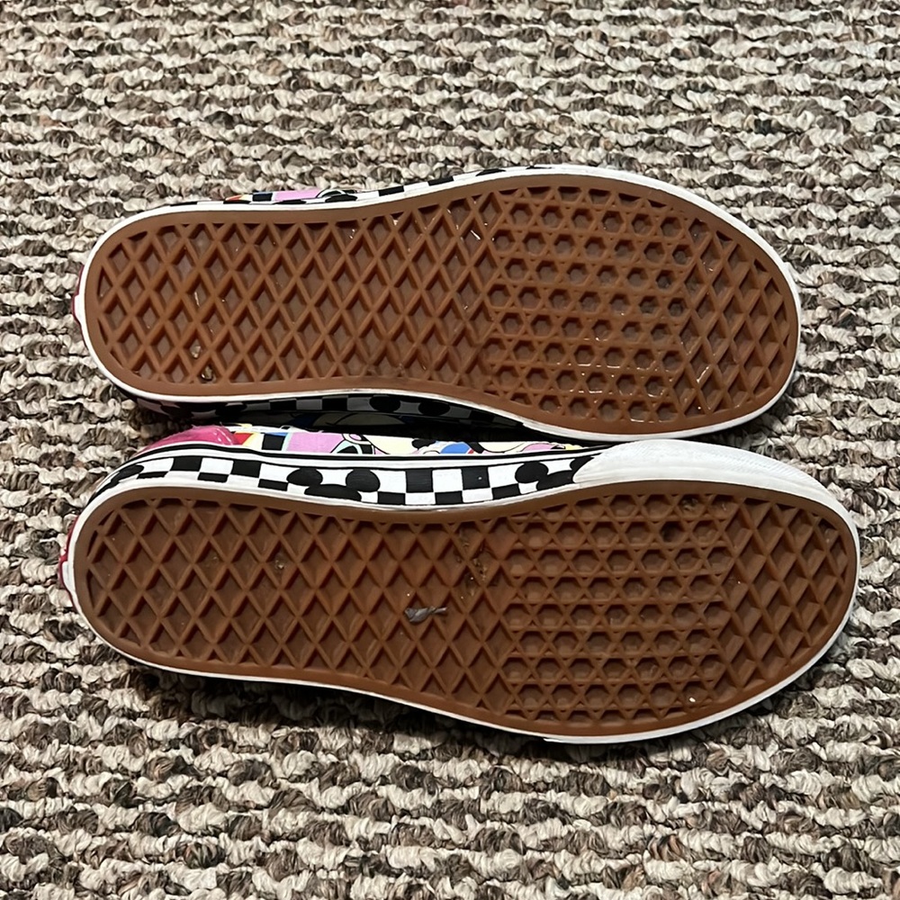 Disney vans!! - Picture 3 of 7